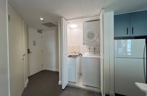 Chatswood Apartment | Convenient One-bedroom next to Chatswood station