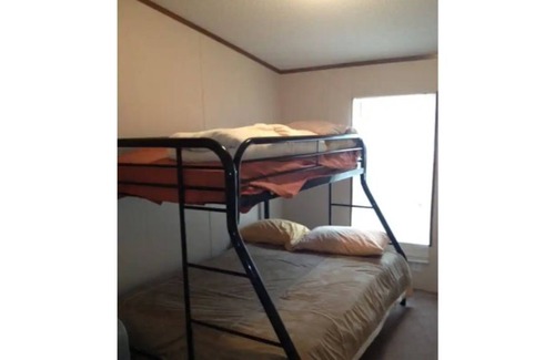 Start House | Convenient, Secluded and Safe!