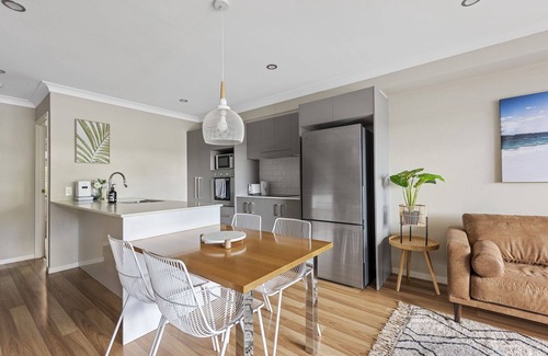 Murarrie Apartment | Convenient + Spacious! 3bed/2.5bath/1car~townhouse