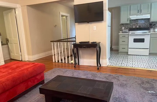 Wilder Park Condo | Convenient & Spacious Derby Penthouse: w/Parking