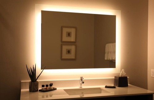 Winters House | Convenient Stay in Winters! 2 Pet-friendly Units, Free Parking, Prime Location!