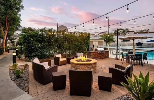 Carmel Mountain Ranch Apartment | Convenient Stay, Superb Location, Free Breakfast, Pets Allowed, Parking