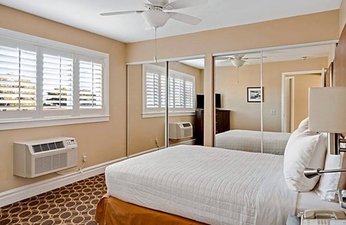 Corte Madera Hotel | Convenient Suite | Near Trails & Dining | Outdoor Pool | Parking | BBQ Area