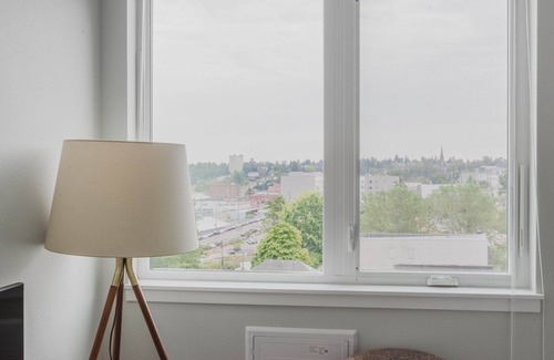 New Tacoma Apartment | Convenient Tacoma Studio w/Fitness Center, Lounge, W/D, by Blueground