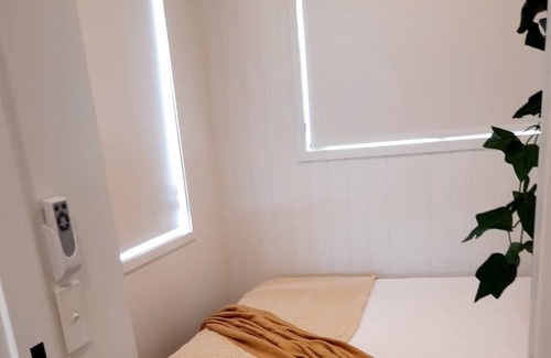 Gatton Cabin | Convenient Tiny House ~ Lockyer Valley Gatton