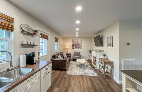 Lenoir City Cottage | Convenient to Knoxville/Oak Ridge/Farragut! - The Cottage at Williams Ferry Farm
