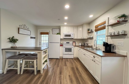 Lenoir City Cottage | Convenient to Knoxville/Oak Ridge/Farragut! - The Cottage at Williams Ferry Farm