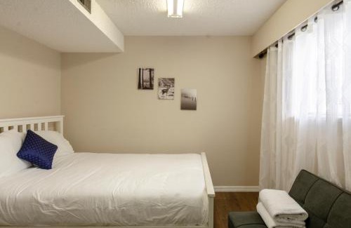 Marpole House | Convenient Urban Retreat