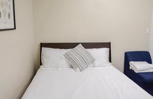 Marpole House | Convenient Urban Retreat