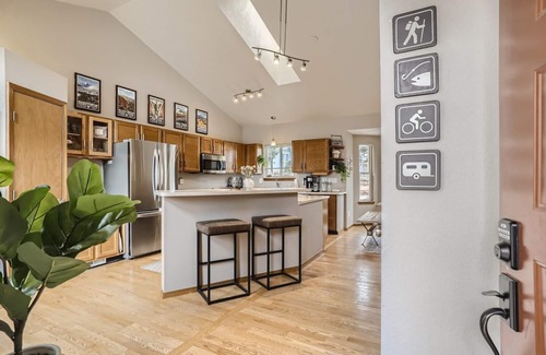 Ralston Valley House | Conveniently Between Boulder & Denver- Nearby Park, Large Yard, Covered Patio