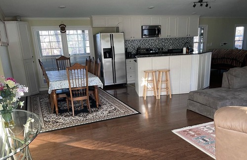 Fuquay-Varina House | Conveniently located home with large enclosed porch