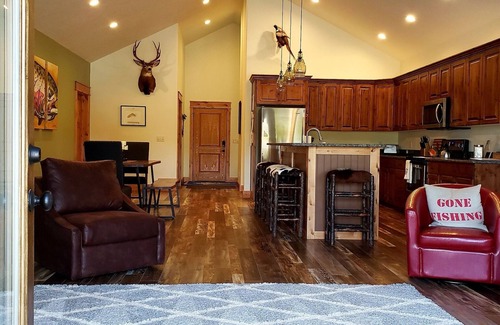 Last Chance House | Conveniently Located Between Yellowstone National Park & Henry's Fork River