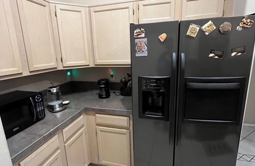 Tucson House | Conveniently located, clean 2-bedroom 2-bath house in a Quiet neighborhood