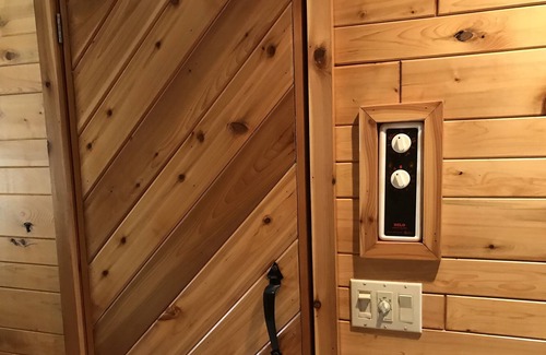 Wetmore House | Conveniently Located Lodge For Easy Access To Adventures In The Hiawatha Forest