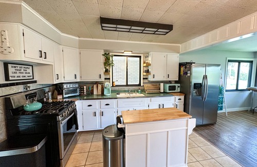 Sewickley House | Conveniently located ranch style home in the North Hills of Pittsburgh!