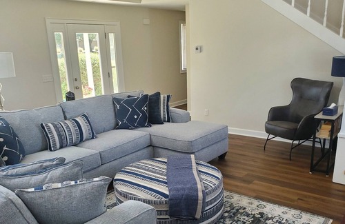 Springdale House | Conveniently located in NWA!