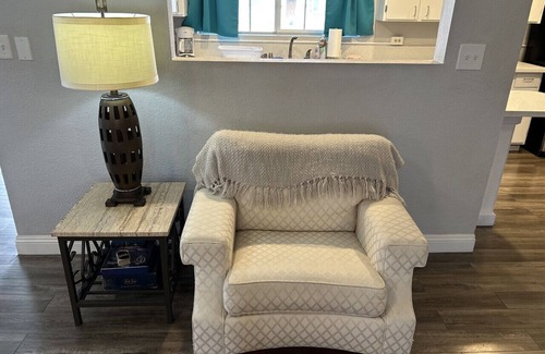 Beverly Green House | Convention Close Santa Paula