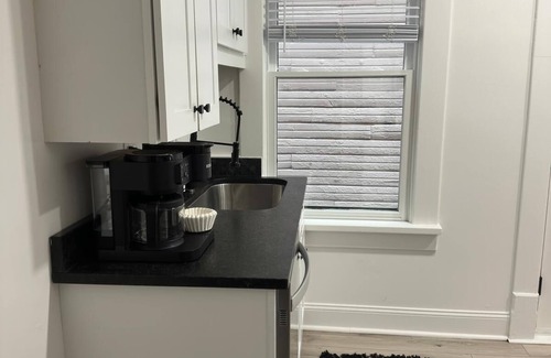 Victorian Village House | Convention- King Bed - Parking Free - Short North