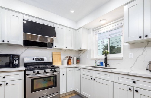 Walnut Valley House | Conversation Corner | 4BR | Multiple Living Spaces