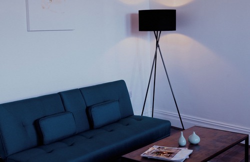 Hepworth Apartment | Converted bank: centre of Town (split apartment)
