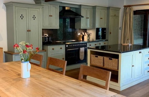 Henfield House | Converted Barn at the foot of the South Downs in four acres of gardens