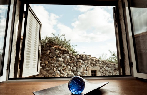 Santa Maria de los Caballeros House | Converted barn in Spain