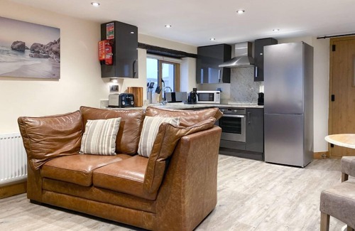 Marhamchurch Cottage | Converted Barn with Superb Sea and Countryside Views