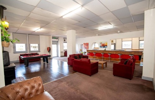 Finley House | Converted Country Pub with Accommodation, Sleeps 20+