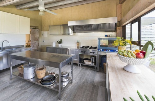 Caltagirone Villa | Converted farmhouse, nestled in nature, with pool