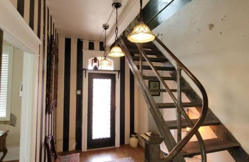 Memphis House | Converted Historic Jailhouse