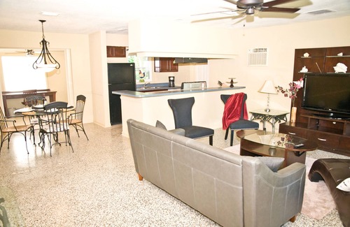 Altamonte Springs House | Conviniently located in the heart of beautiful Altamonte Springs. Close to parks