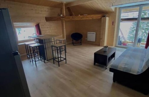 Rochejean Apartment | Convivial Appartement 4 Pièces