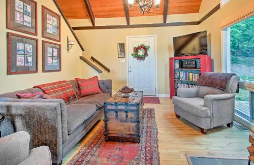 Eidelweiss Village House | Conway Area Chalet with Mountain Views and Fire Pit!