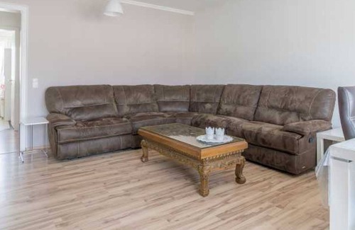 Ricklingen Apartment | CONZEPTplus - 4 room apartment | ID 6125 | WiFi