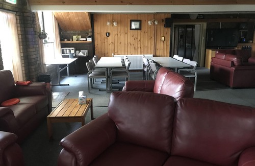 Cootralantra Hotel | Cooba Holiday Motel