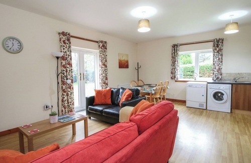 Morar Cottage | COOINDA COTTAGE, country holiday cottage, with a garden in Mallaig