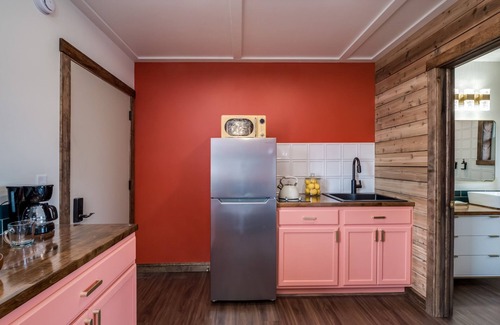 Prescott Apartment | Cook & Stay | Free Parking | Kitchen & Fireplace