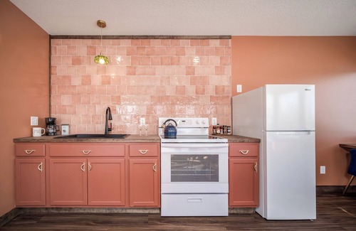 Prescott Condo | Cook & Stay | Full Kitchen + Free Parking