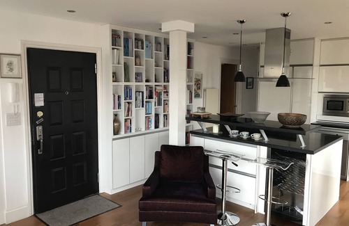 St Luke's Apartment | Cool 2-bed penthouse, with a 40 sqm terrace, stunning views on the city