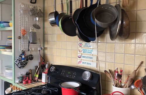 Carthay Circle House | Cool 30's 3 bdr Spanish House in Miracle Mile. Walk to Academy Museum and LACMA.