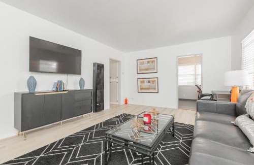 Leimert Park Apartment | Cool and Cozy Pad Close to Everything