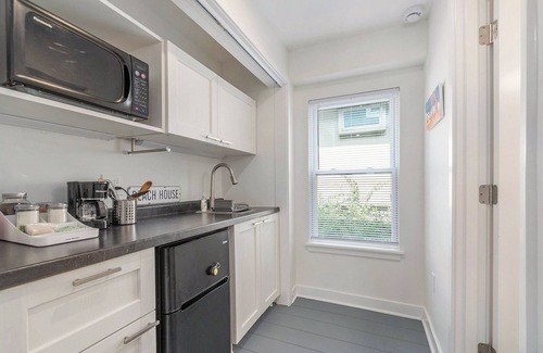 Michigan City House | Cool Casa on California Ave in Michigan City, 1 block from the beach!