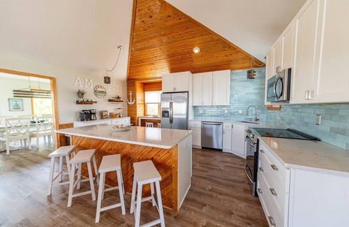 Ocean Sands House | Cool Change C7850 Ocean Views, Pool, Hot Tub, Open Year Round