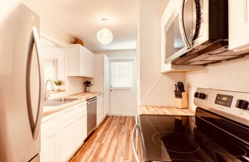 Bayou Oaks House | Cool cottage in a Private Oasis. Boat Parking. Nature and seclusion.