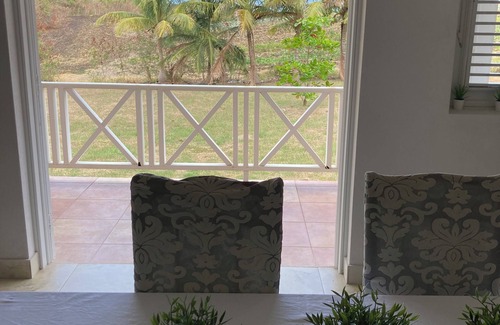 West Coast Apartment | Cool, fresh and clean 2 bed apt