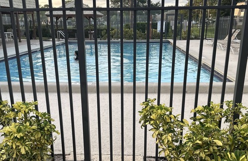 Lake Worth Condo | Cool Gray Oasis