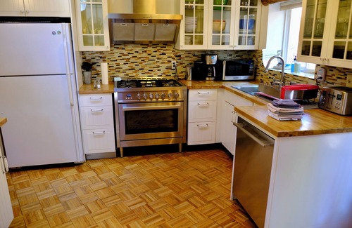 Midpines House | Cool Hippie House off Highway 140 and 27 miles from Yosemite Valley