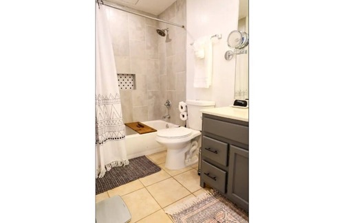 Cornville House | Cool, Historic Bungalow, Near Vineyards, Sedona, Jerome, Page Springs, and more