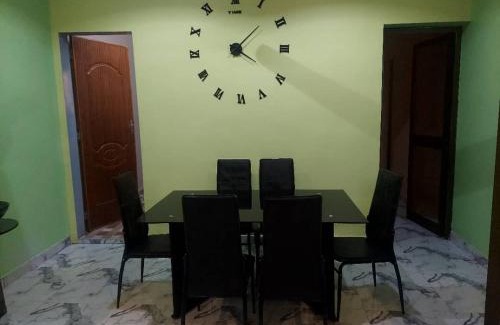 Ouagadougou Apartment | Cool meuble 2
