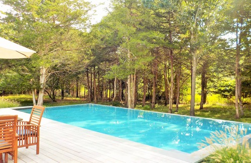 East Hampton House | cool modern in east hampton, avail summer , 5 nite min